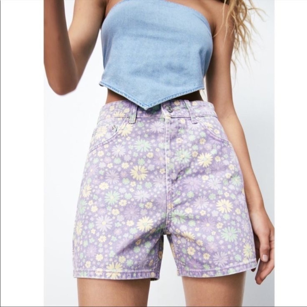 Zara purple denim floral high waisted shorts size 4 button fly